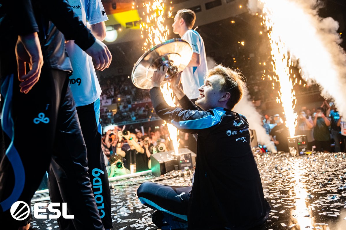 Cloud9 Nafany on Ax1le’s MVP award: “If people will support him in the future, he will do the same.”