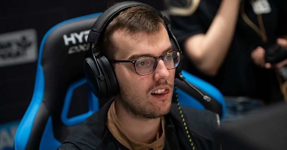 Fata: “I tried playing some NA pubs but I think in half of them Shadow Amulets were involved.”