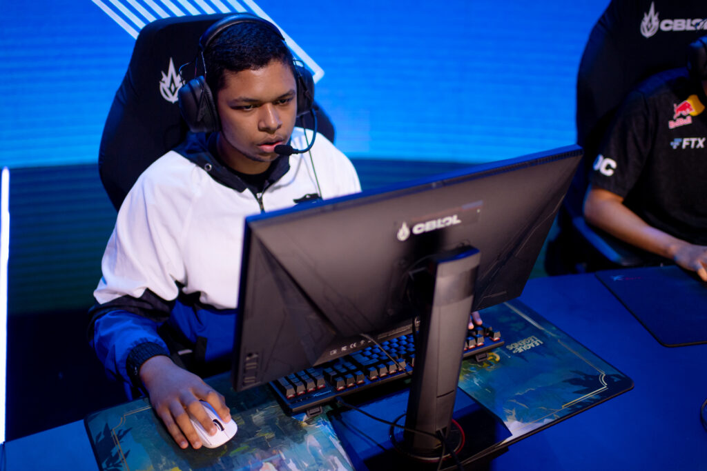 CBLOL 2022: fNb testa positivo para Covid-19