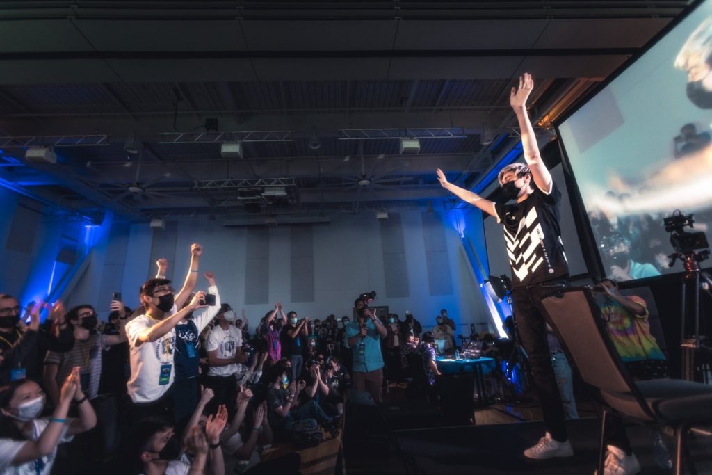 Leffen on stage at BC 4