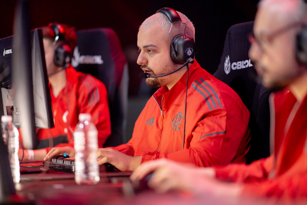 Lynkez é desligado do Flamengo e se queixa sobre gestão da organização