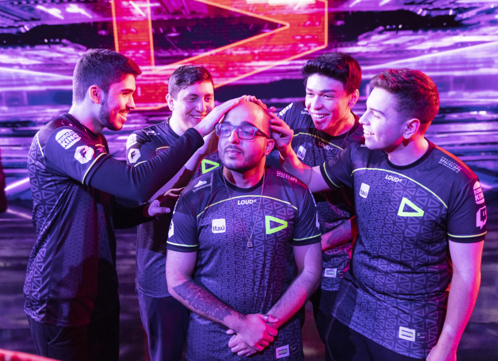 LOUD players enjoying Sacy's Baldness at VCT Masters Copenhagen.