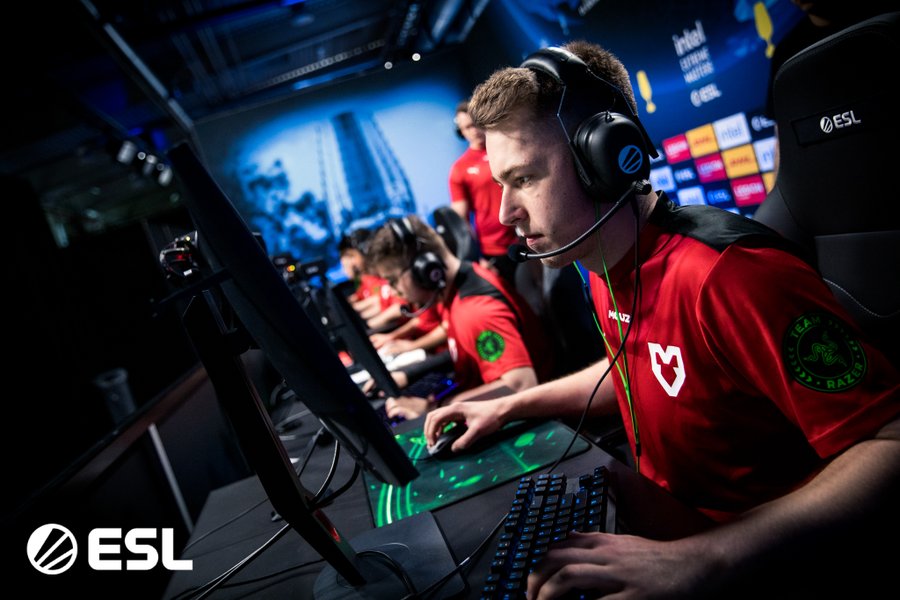 Mouz players in action at IEM Cologne