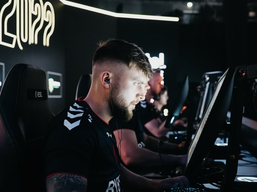 k0nfig: “I think playing for a different team will make it easier for me to play well. There’s a good opportunity for me to play really well in Heroic.”