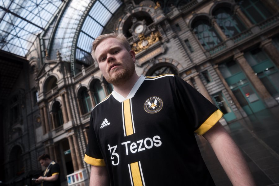 Team Vitality Magisk - His CS: GO crosshair and viewmodel settings.