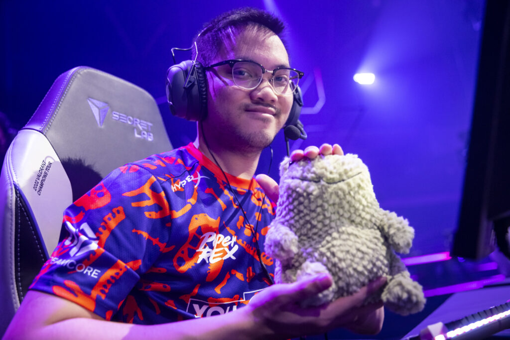 Benkai Valorant crosshair settings and video settings