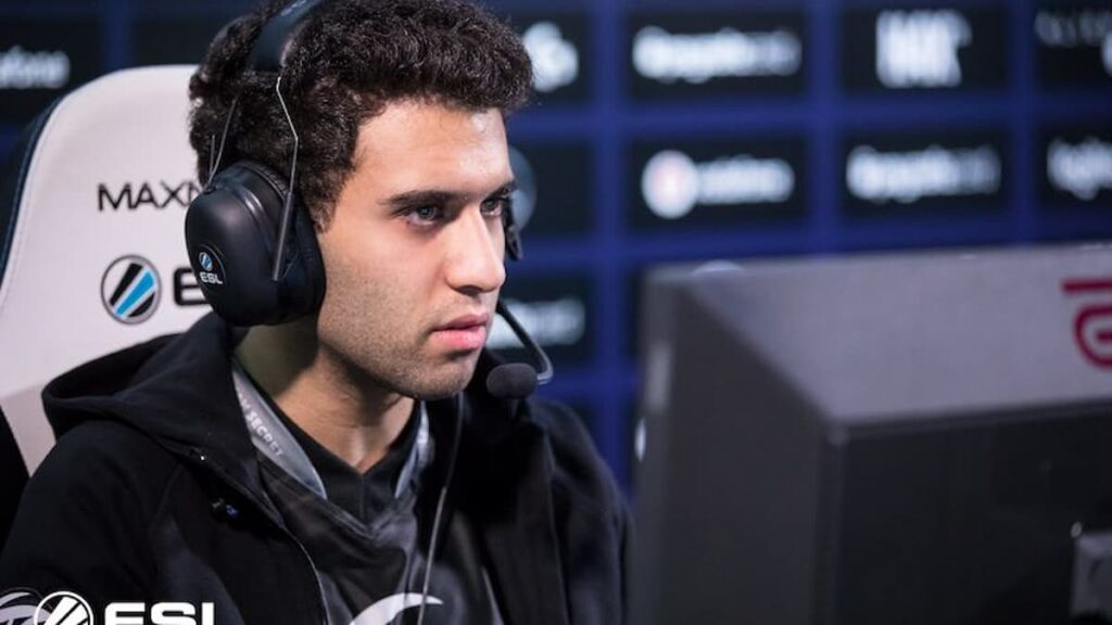 YapzOr takes a break from Dota 2 due to health issues, Team Secret changes Roster