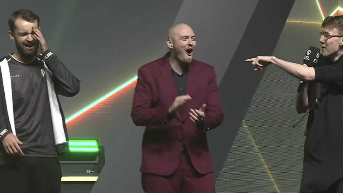 SabeRLight about meme-ing on stage: “It’s important that we give fans a good Dota 2 experience.”