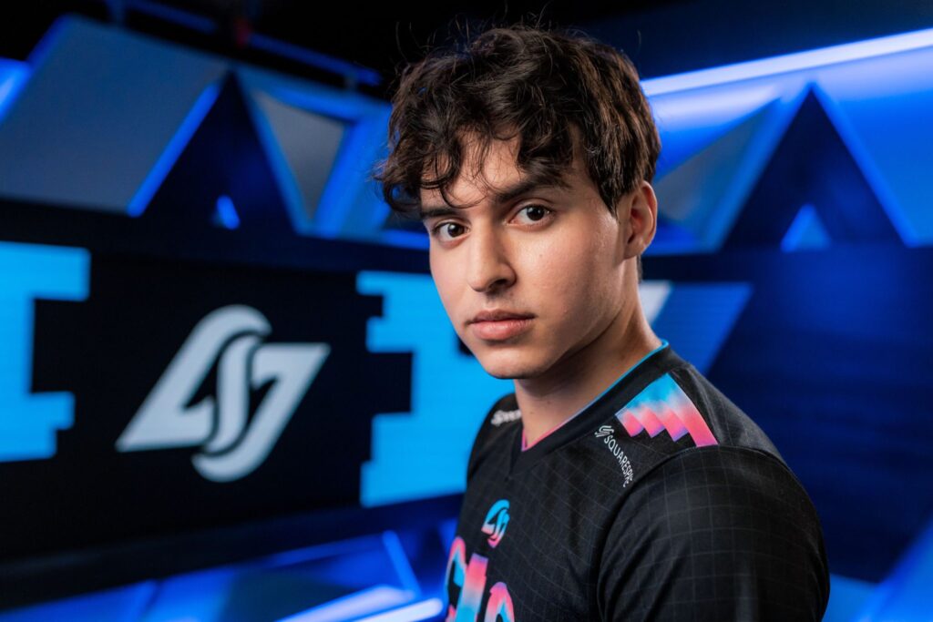 Contractz on Worlds aspirations: “It’s pretty important to me. Last year I was one game off of Worlds on EG. I want to make another run for it.”