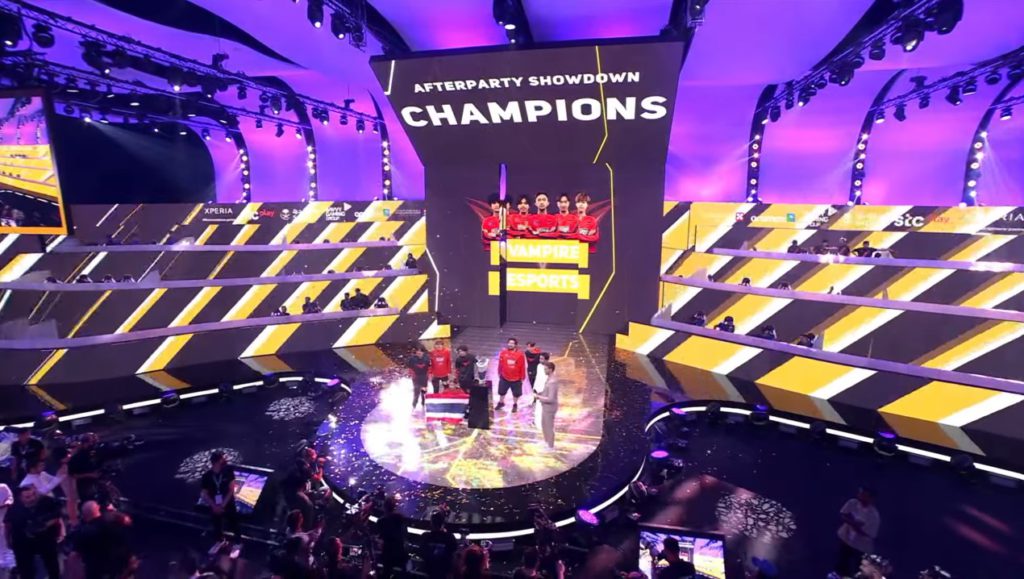 Vampire Esports taking the trophy after winning the PMWI Afterparty Showdown