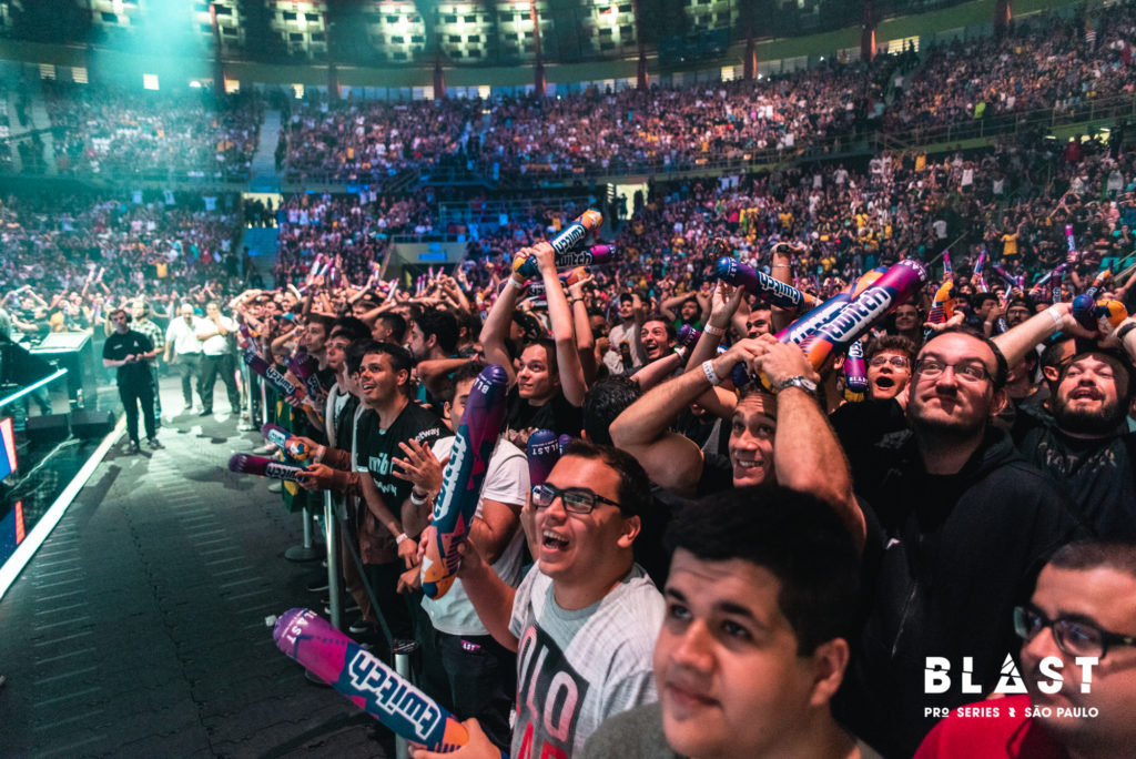 Fans cheer for their favorite teams at BLAST Pro Series Sao Paolo