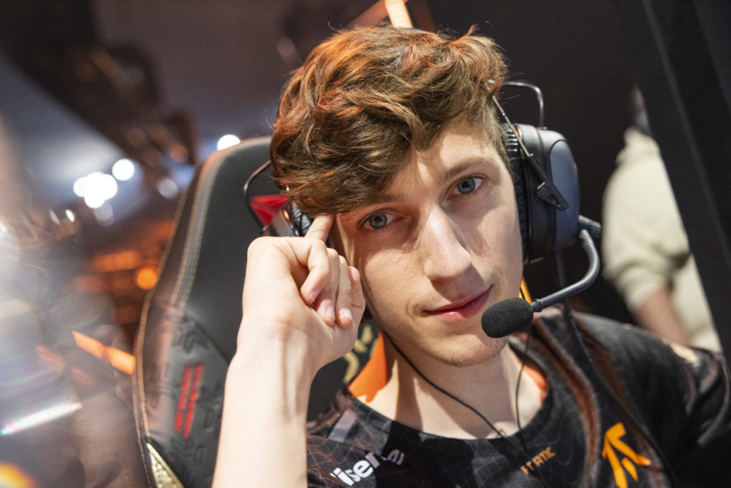 Fnatic Boaster Thinking hard. 