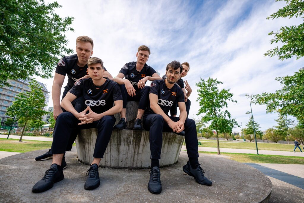 LoL Worlds 2022: Fnatic comes out on top against EG in the latest EU vs NA bout