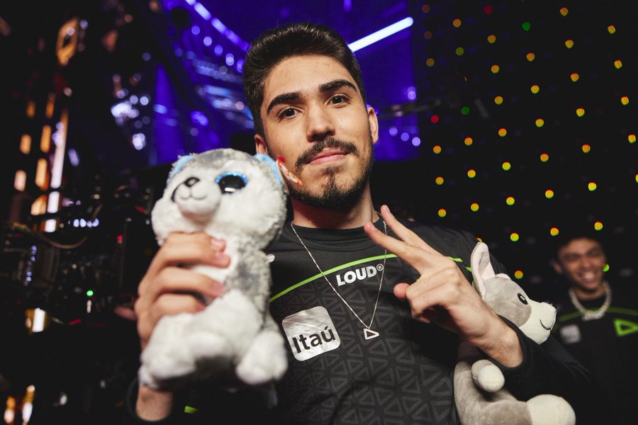 LOUD aspas Valorant crosshair settings and Video settings