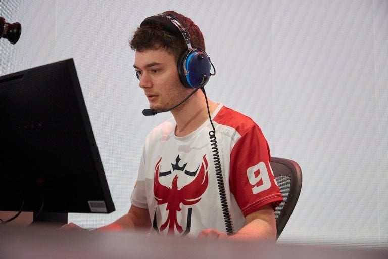 Atlanta Reign signs and unsigns Dafran in under three hours
