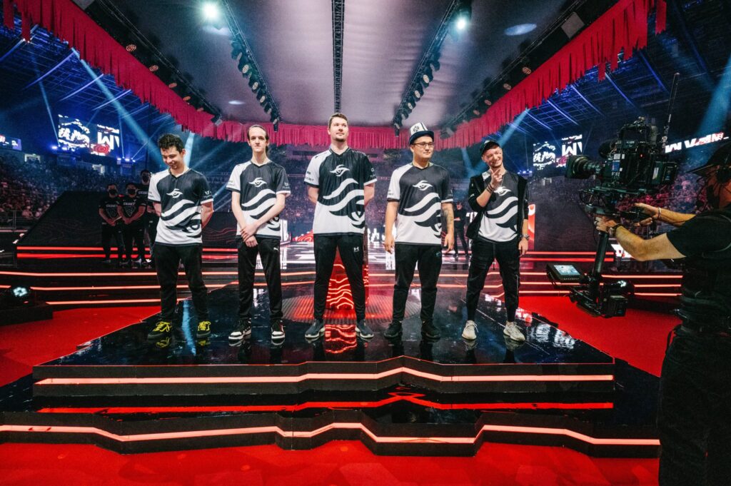 TI11 Playoffs standings, prize pool distribution and scores