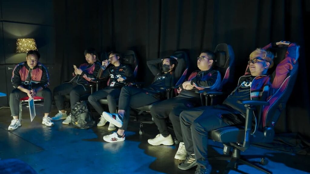 Fnatic makes official complaint about TI11 soundproofing issues