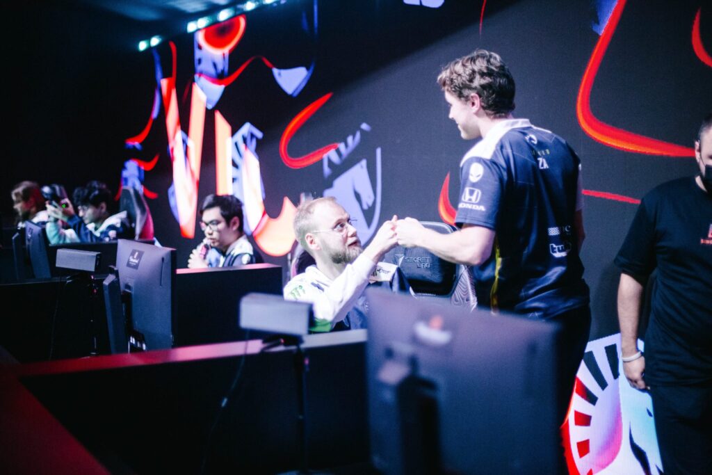 Matumbaman retirement on hold a week – Team Liquid eliminates SA’s Thunder Awaken from TI11