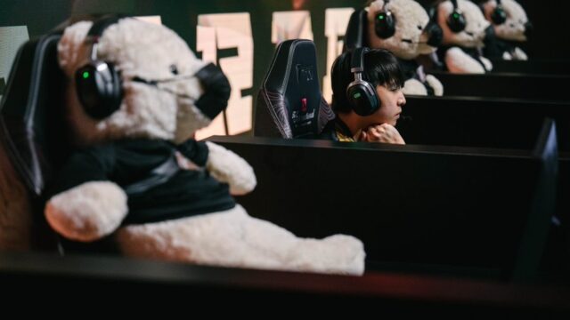 xNova walks alone on the stage as Entity take on RNG in longest TI mainstage game in history