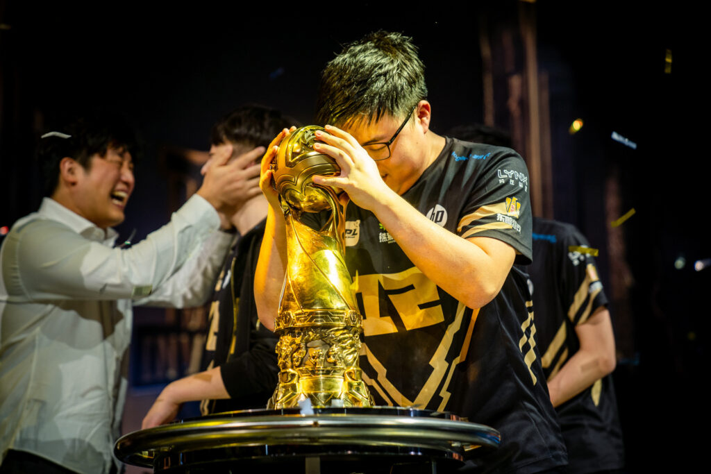 The Uzi Effect – The return of a League of Legends titan