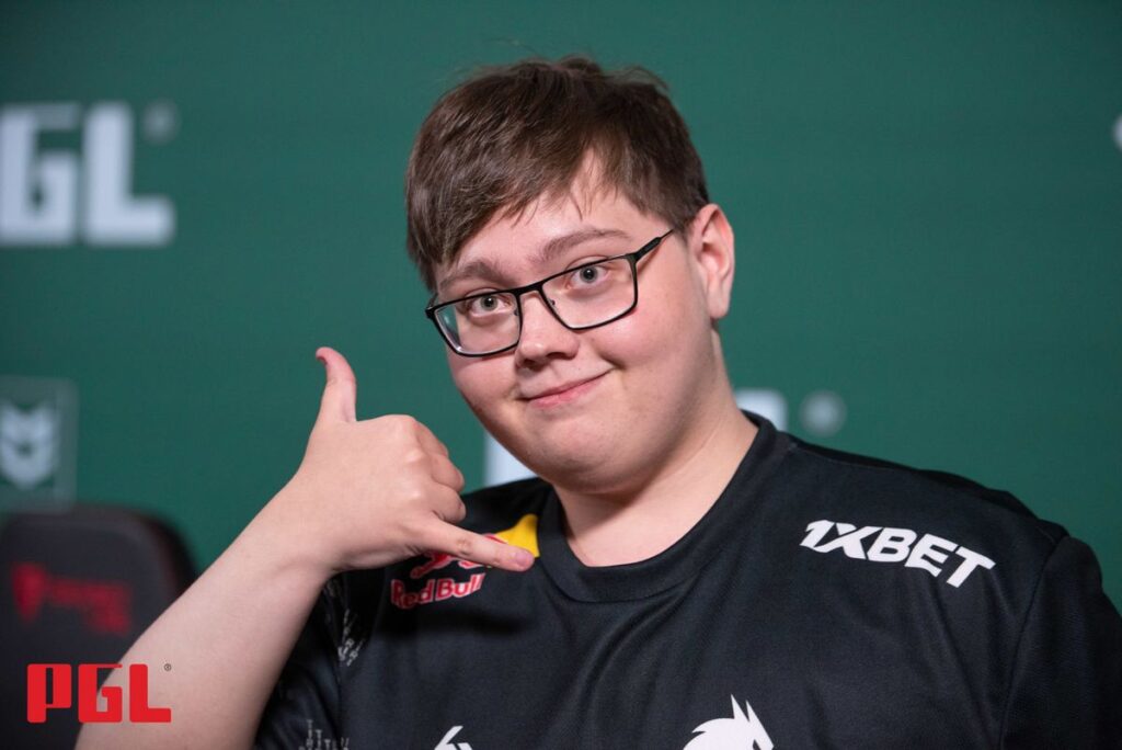 Magixx CS: GO crosshair and video settings