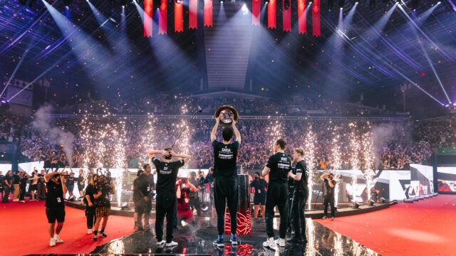 How do esports teams make money?&nbsp;