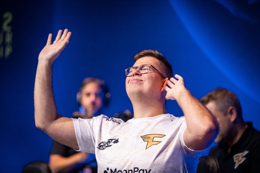 FaZe secure the Top 4 at Fall Finals with a 2-0 over Heroic