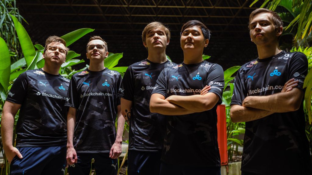 s1mple shared his thoughts on the Cloud9 roster change rumors.