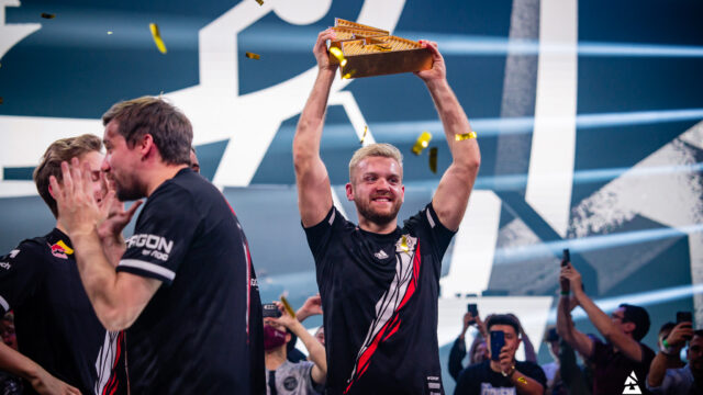 Falcons to sign NiKo following Shanghai Major