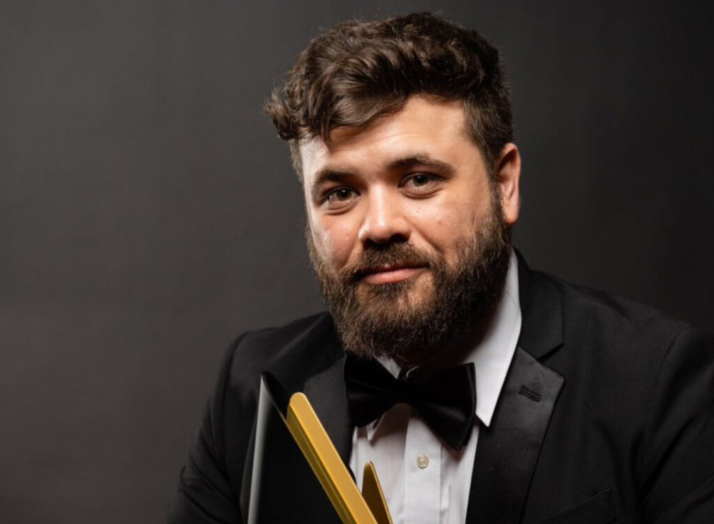 Hungrybox wins 2022 Content Creator of the Year at the Esports Awards: “When you don’t have a big brother pushing you, sometimes you have to do it yourself.”