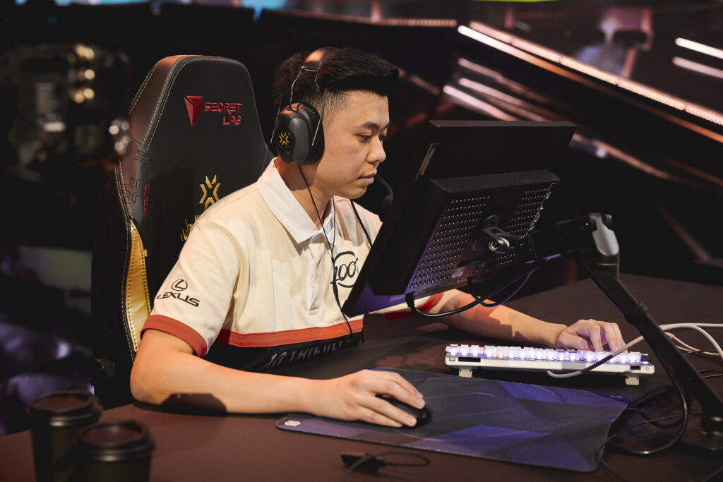 Derrek’s VALORANT crosshair and keybind settings