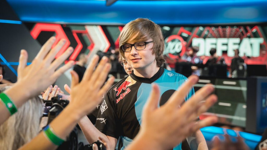 Sneaky reaches Ancient in Dota 2