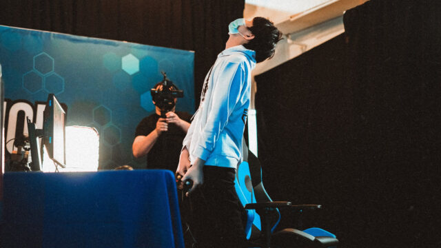 Riddles under fire for throwing controller after elimination at Genesis 9