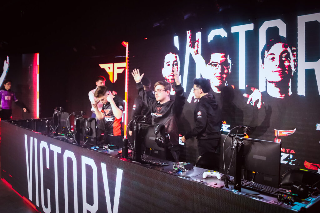 Atlanta FaZe celebrate their Call of Duty League Major 2 win