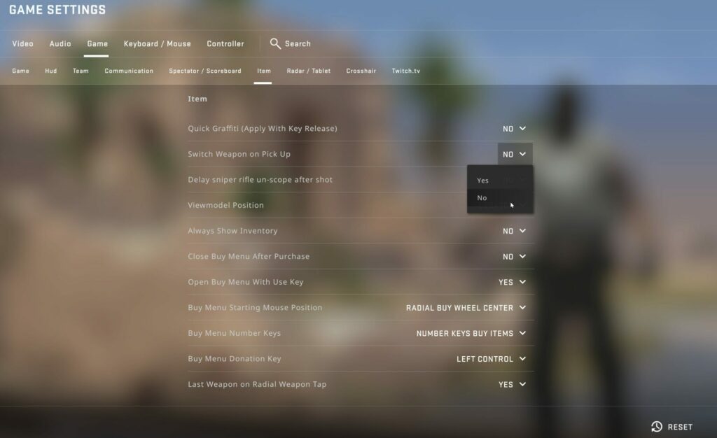 How to change the Switch Weapon on Pickup Setting in CS:GO