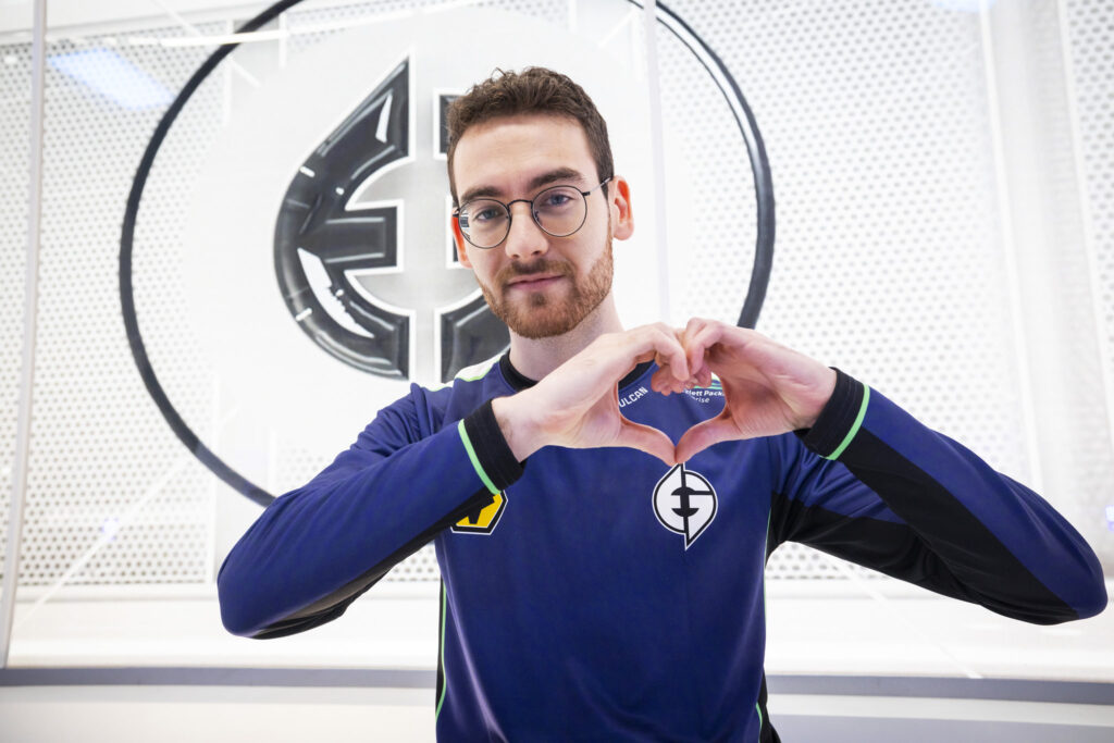 EG Vulcan: “FlyQuest plays better on stage. Not to say that their players are better [than ours] or anything, I think we’re better than anyone.”