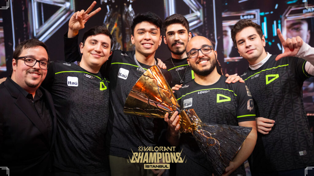 LOUD poses with their trophy on stage after winning VALORANT Champions 2022 in Istanbul.