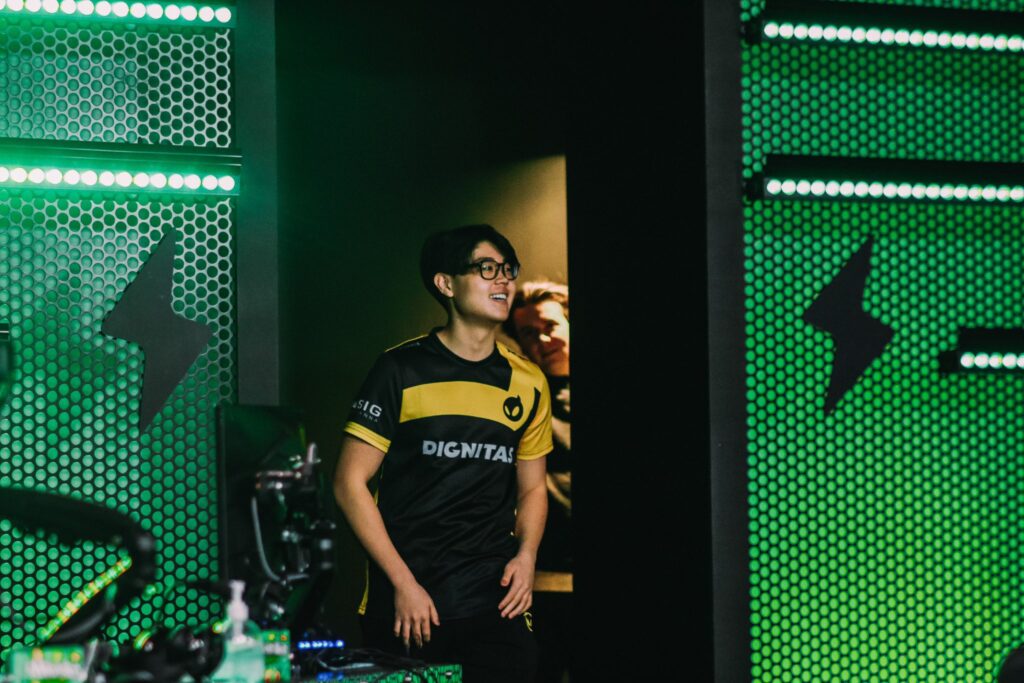 Khanada joins Dignitas days after the organization signs Bugha