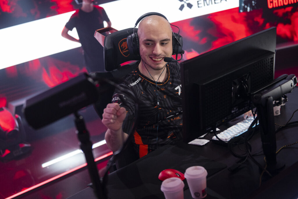 Fnatic vs Heretics VCT EMEA: Fnatic coasts towards dominant 2 – 0 victory.