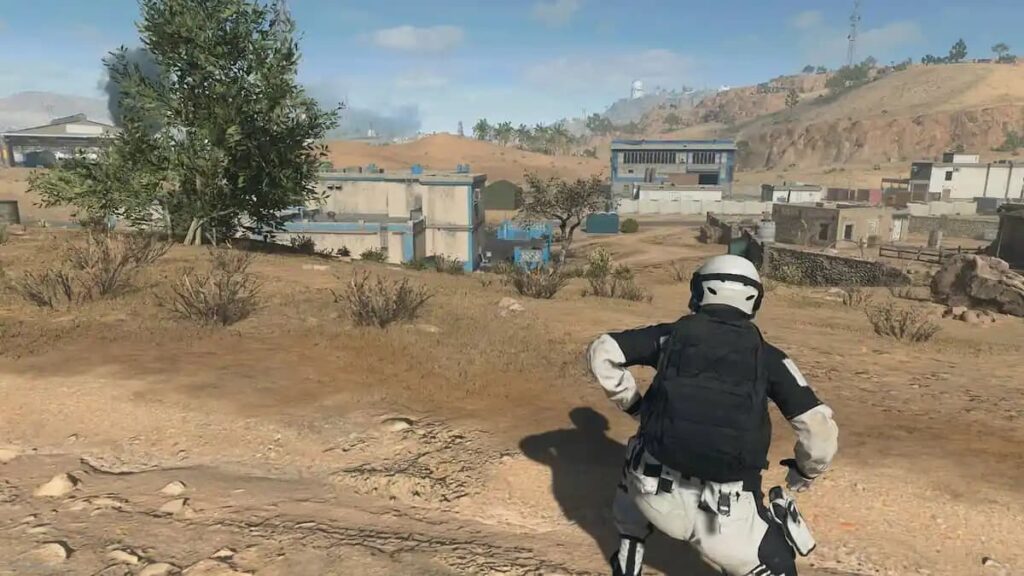 A player cautiously approaches a Stronghold in Call of Duty: Modern Warfare 2 DMZ.