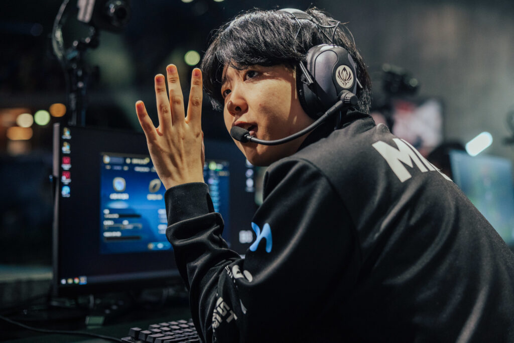 R7 Mireu on MSI format: “Learning from the major region teams is important for us to improve”