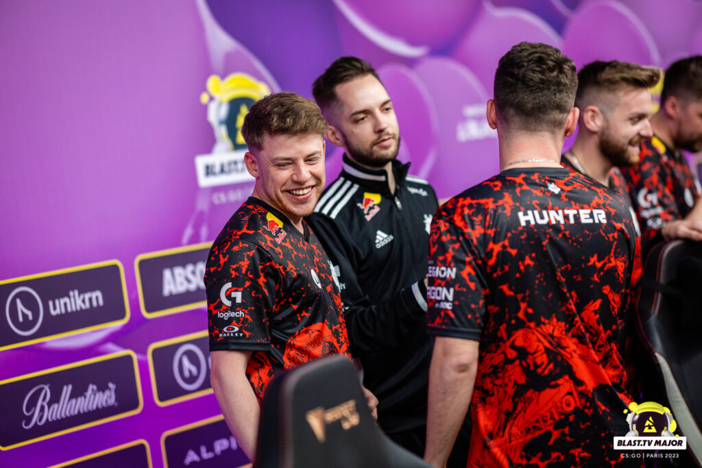 G2 JKS and teammates at the BLAST Paris Major Legends stage