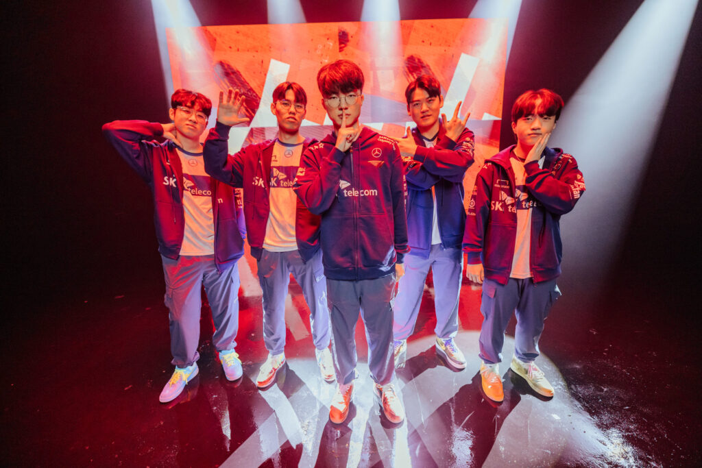 Another upset in the works? T1 and JDG face off at Worlds 2023