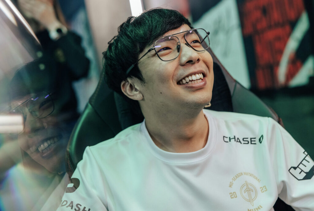 Golden Guardians Huhi on a game break during MSI 2023 