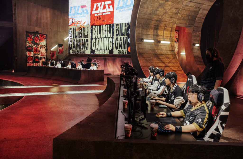 Gen G on stage playing against BLG in the final week of MSI 2023