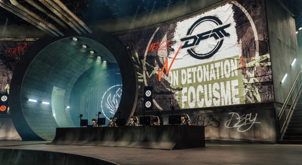 The MSI London themed stage 2023 - Image via Riot Games