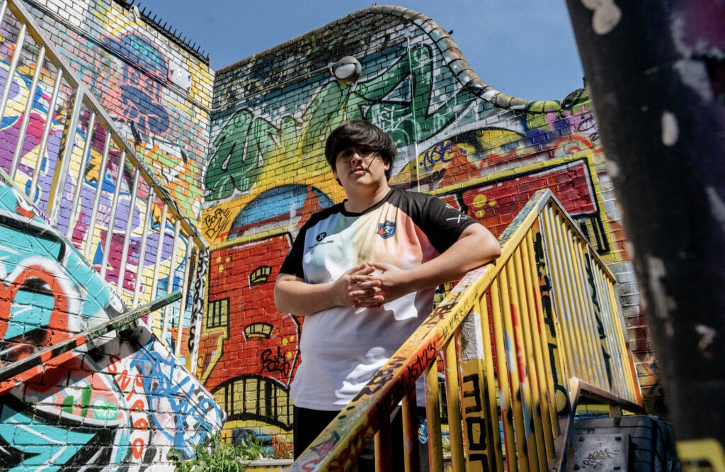 Ceo R7 MSI 2023 in front of the London Graffitti image via Gary Handley/Riot Games)