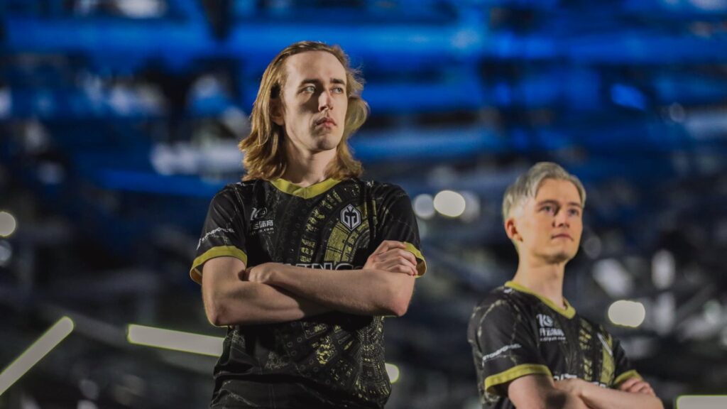 Quinn on stage at the Berlin Major for Dota 2