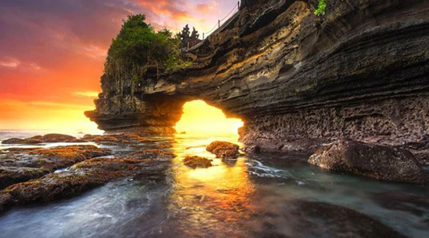 Tanah Lot Hindu Temple at Bali (Image by Viceroy Bali)