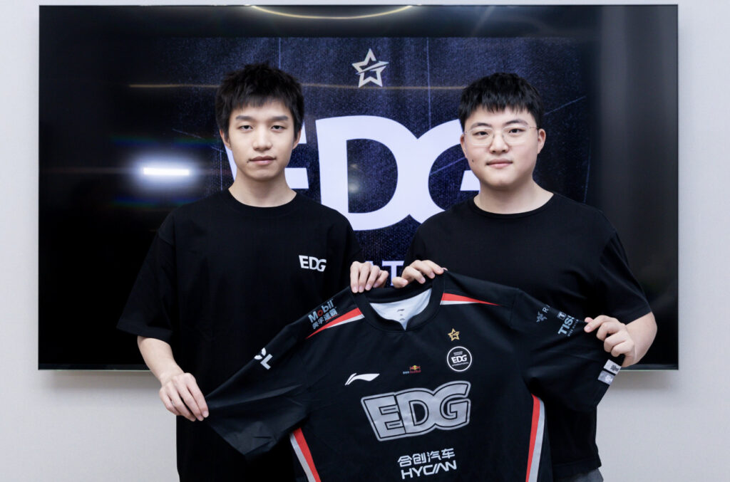 Uzi officially signs with EDG - image via EDG Twitter 2023